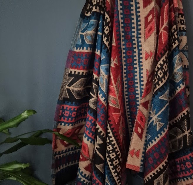 Himalayan Shawl - How To Pair It Up For College Party?