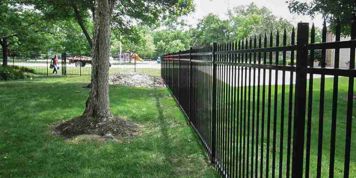 Best Fence Installation Services in Omaha: Huskins Services LLC Delivers Excellence