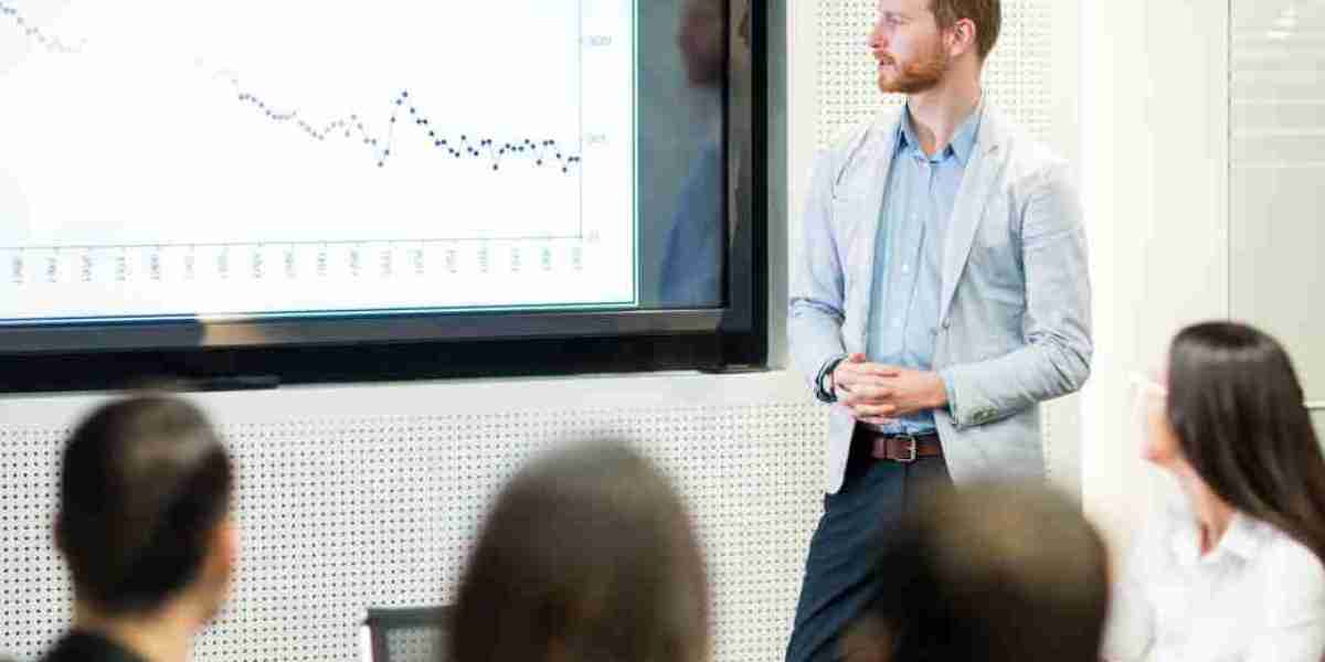 Tips to Designing a Pitch Deck That Speaks to Investors