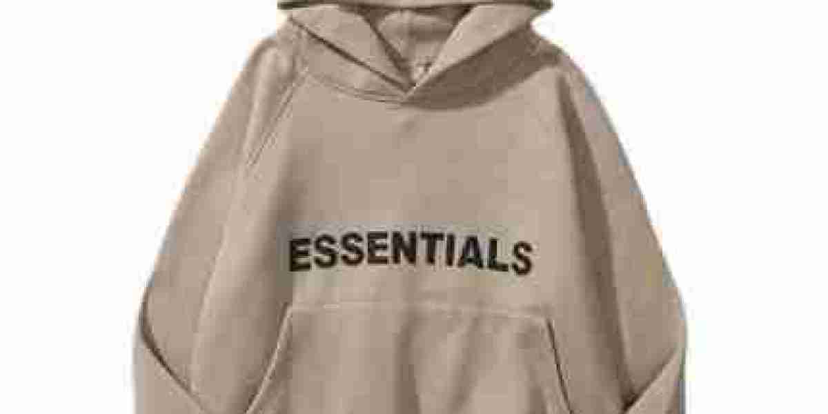 Where Fit Meets Flow – Step Out in the Essentials Hoodie Today