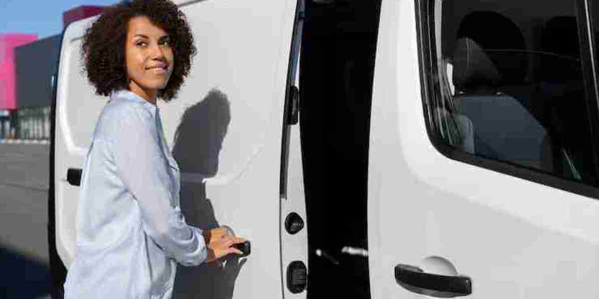 6 Perks of Choosing Sprinter Van Service for Airport Runs