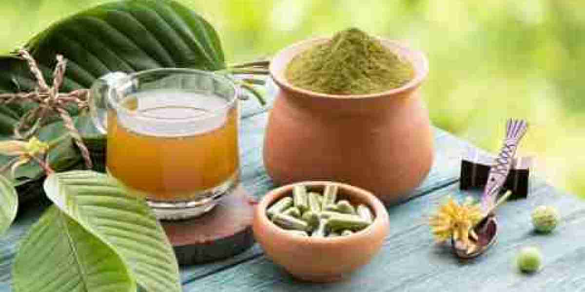 Kratom: Weighing the Benefits and Risks