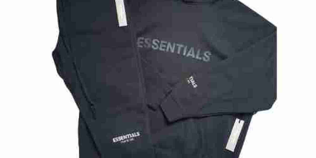 Essentials Hoodie: Seamless Style from Fall to Summer